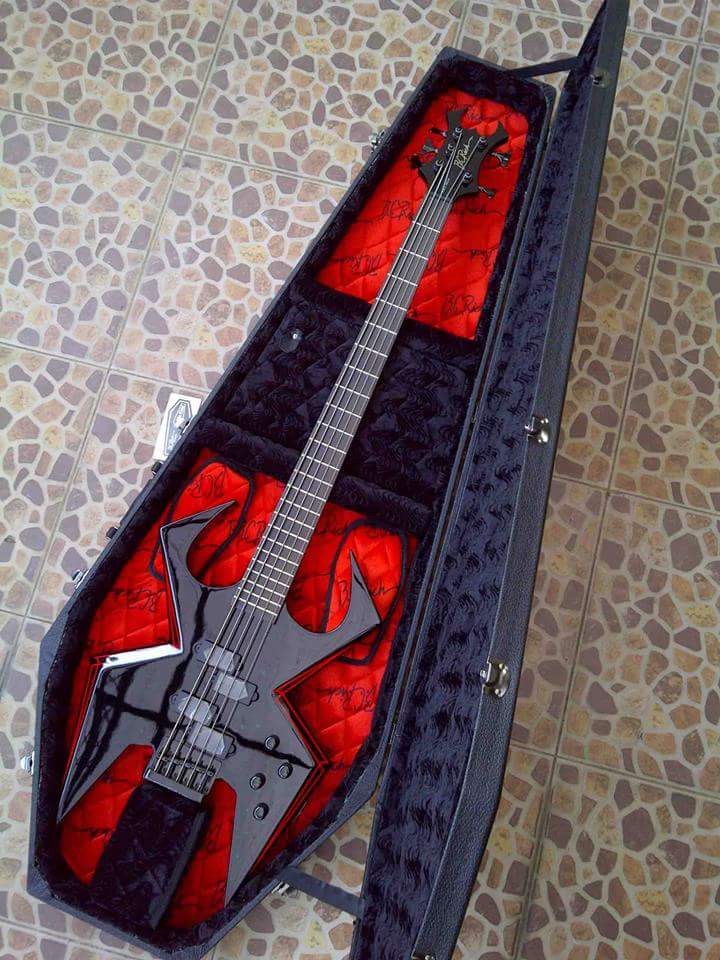 Khusus untuk Yang berani bawa pulang :) \m/ BC RICH BASS Original MINAT PM 
HUB: 083898526073 PIN:7D2EDB17