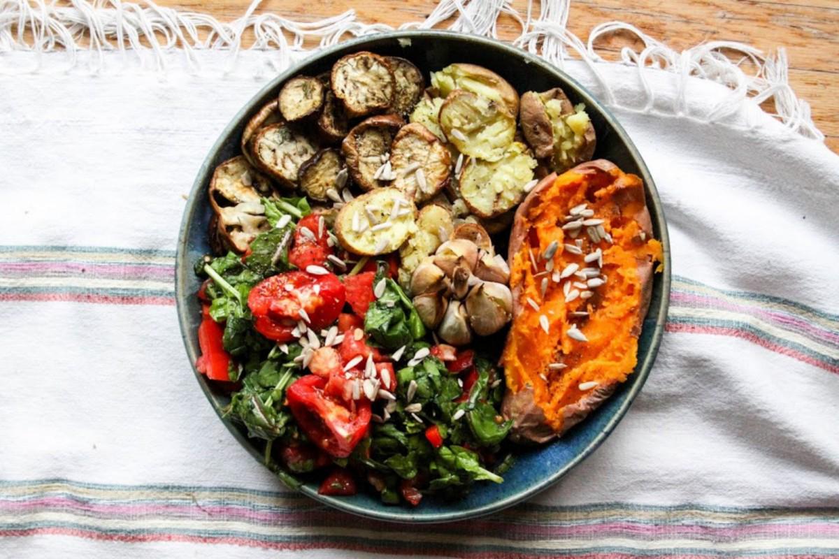 OneGreenPlanet's tweet photo. New to Eating #Vegan? Try These 5 Health Hacks to Keep Things Simple http://t.co/J2qTZNlZZs http://t.co/Uqh4uQd6sr