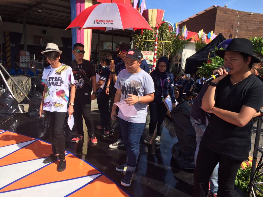 langitRTV's tweet photo. @CJRisCJR lagi persiapan buat nanti mlm nih!! Wohooo 👏👏👏 #SetahunRTV http://t.co/ok5wxmjiz4