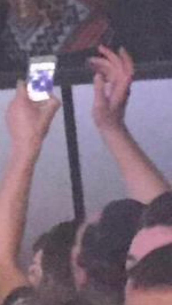 grandexedwards's tweet photo. when you're at 5h's show but you see jade http://t.co/ePguUfr53K