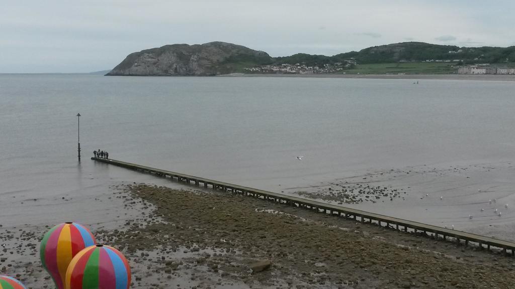 AliBongo888's tweet photo. #llandudno #Saturday #loveit #whencanigoback #probablysoon http://t.co/K61EyPOH1q