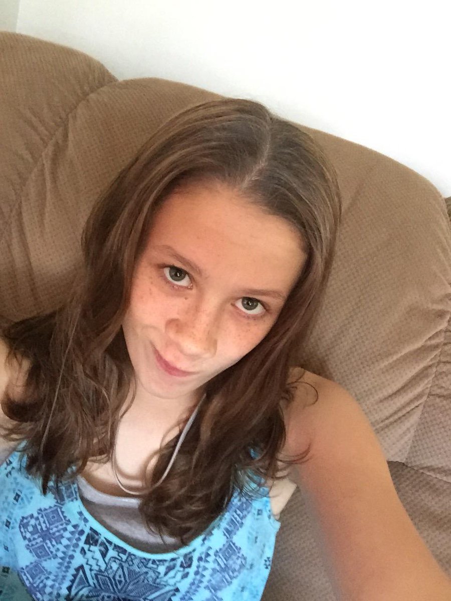 6Ianaro's tweet photo. Hey ppl just saying follow me plz and down below is a pic of me so again plz follow me if u can thx if can't screw u http://t.co/NnmYMCXg36
