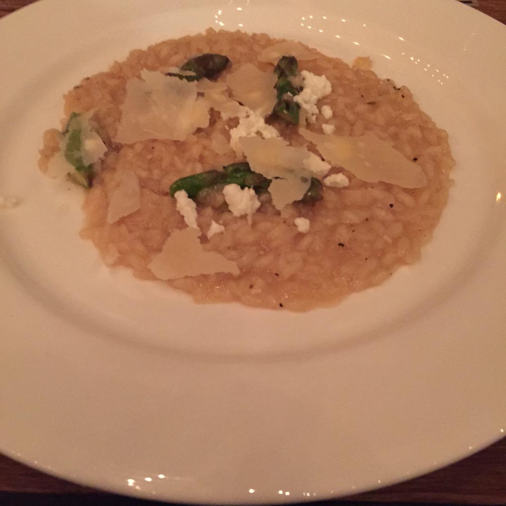 SidewalkHustle's tweet photo. Had an incredible dinner made courtesy of Chef Juno Kim. The food was absolutely mind blowing. #72HoursofMan http://t.co/PwDVVXfutC