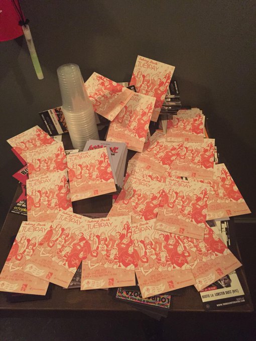 Pro flyer organization ?? @emonightLA http://t.co/952tfZX4XX