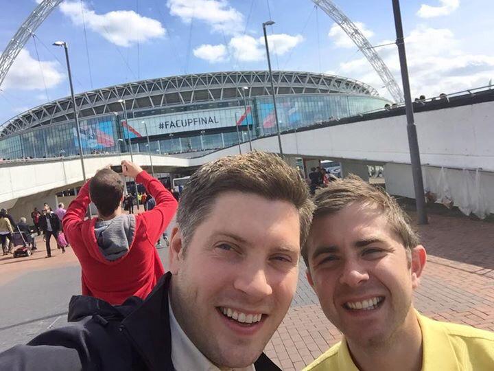 TomPetchey's tweet photo. Can't think of many better ways to start a birthday week off! #FACupWinners2015 http://t.co/OzbCF62WyO
