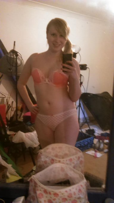 Been spending my time shooting for lots of naughties including some BG with @PascalWhiteXXX for @LeighWTS<a href="/tag/adultwork"class="tags"><span>#adultwork</span></a>
