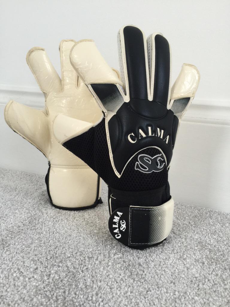 CalmaGK's tweet photo. Win gloves specially made for a Top 8 @premierleague goalkeeper.

1.Retweet
2.Follow @CalmaGK
3.Good Luck

T&amp;Cs Apply http://t.co/quVSTbRNvx