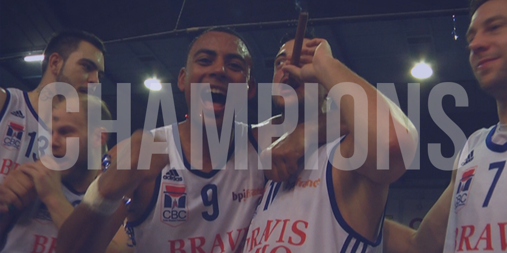 CaenBC14's tweet photo. VICTOIRE 115-88 !

LES CAENNAIS SONT CHAMPIONS DE #NM2 !

#CBCNation 

#FinalFourVannes http://t.co/DpF99XbIJG