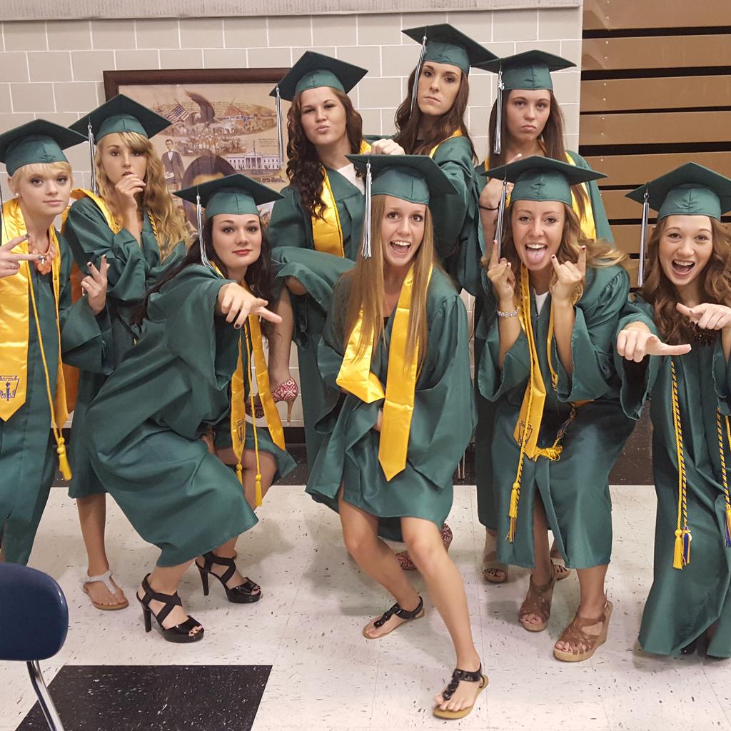 caitlynisclassy's tweet image. Graduation was yesterday. #hsgraduate