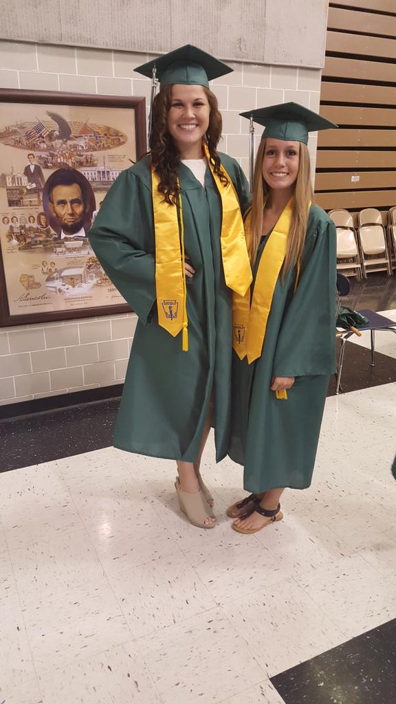 caitlynisclassy's tweet image. Graduation was yesterday. #hsgraduate