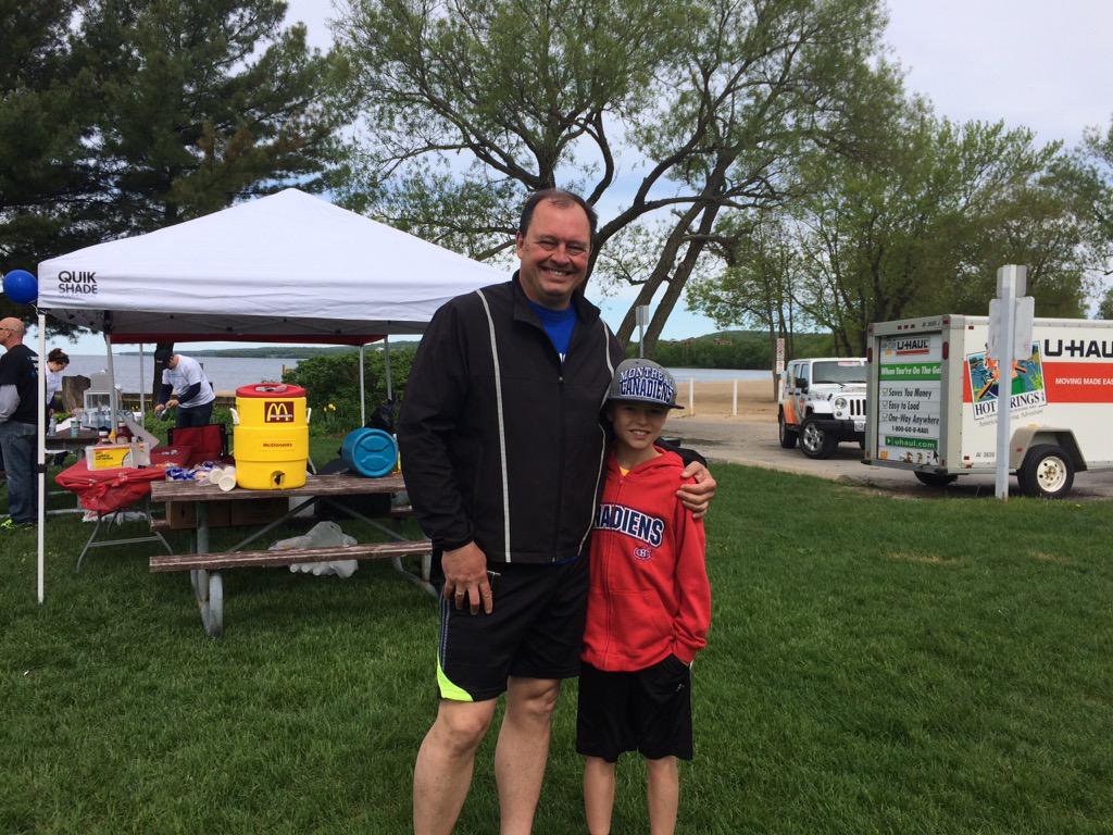 1063jetfm's tweet photo. Kaedyn came for the @carstarcanada walk with his grandpa @MayorAlMcDonald http://t.co/XFG2CINkix