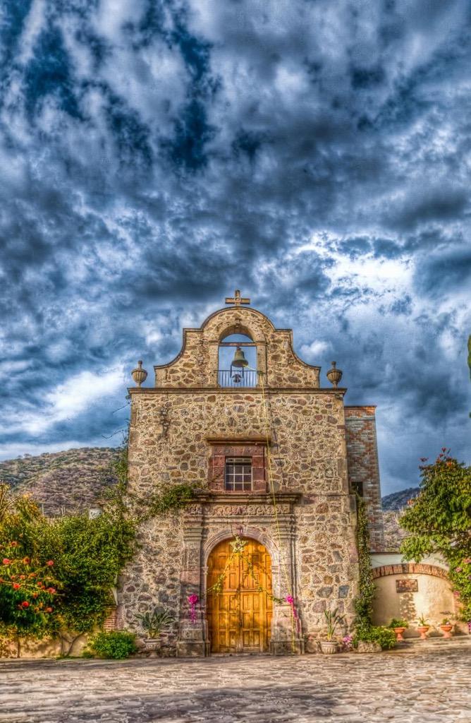 TeamoGDL's tweet photo. Desde que te descubrí...

Mis ojos vuelven hacia ti una y otra vez 💙☁️

Iglesia Ajijic, Jalisco http://t.co/kJctoJyCWn