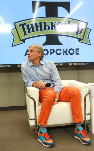 Олег Тиньков: «Российские футболисты выглядят как какие-то обсосы»

Веселое #интервью магната: sports.ru/tribuna/blogs/…