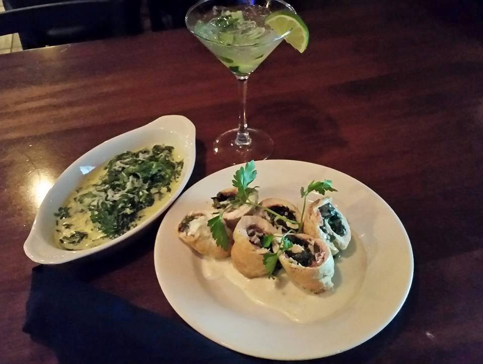 TonyCsNK's tweet image. Great Specials at Tony C's! Stop by before or after the Air Show!
#ChickenRollatini #SundaySpecials #KidsEatFree