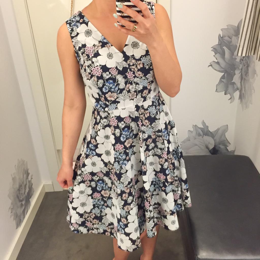 StylishPetite's tweet photo. Fitting room: floral dress @AnnTaylor http://t.co/UCmHYkjQdz #fittingroom #tryon #instaAnn http://t.co/seeosXKu1G