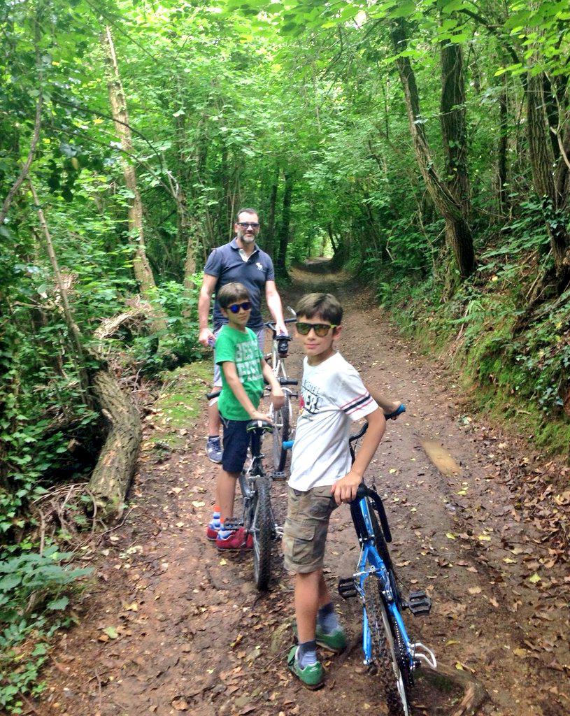 AndreaBtwit's tweet image. #sentiero dei #valloni #caerano #bici
@AroundAboutTV