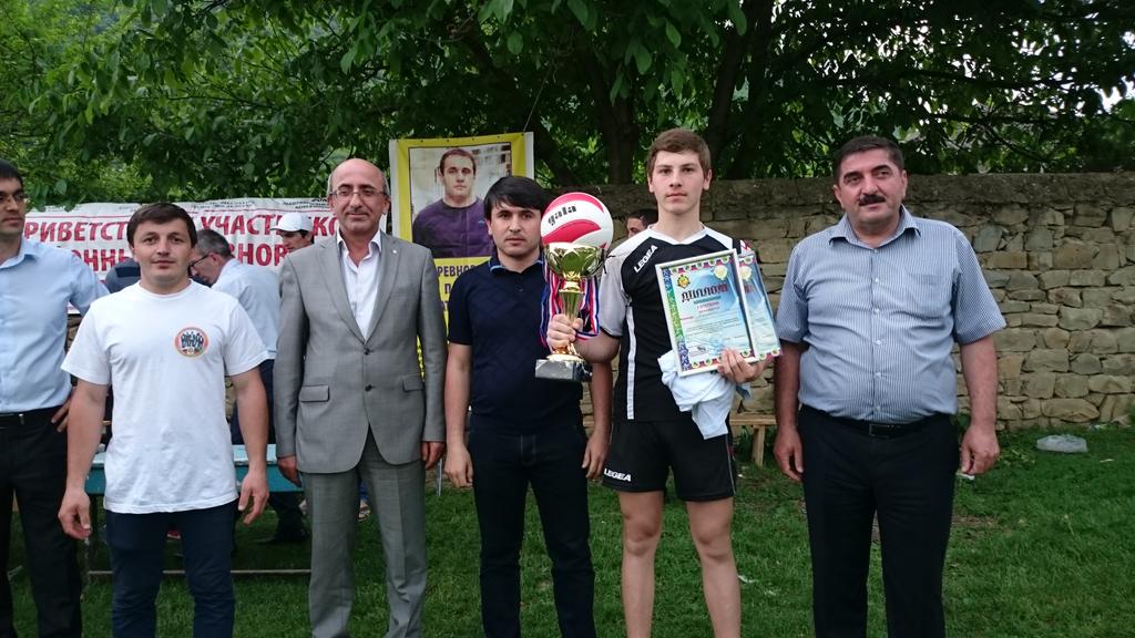 Победители волейбольного турнира на соревнованиях памяти Марата Рахметова #ЛучшеВместе  #МаратРахметов <a href="/MSKurbanov/">Курбанов Магомед</a>