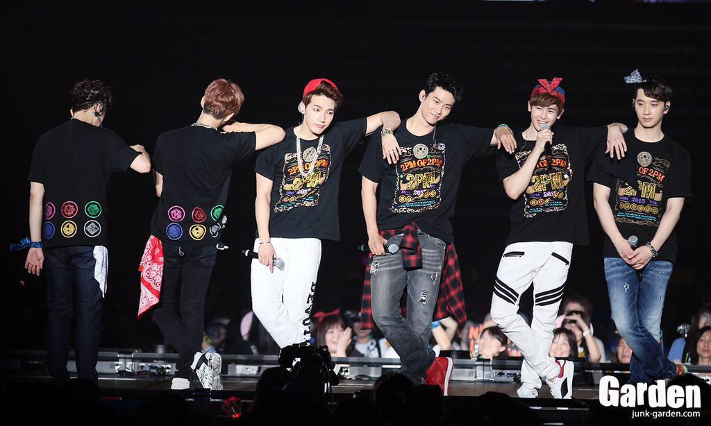 follow_khun's tweet photo. 150522 #2PM 
Arena Tour 2015 #2PM_OF_2PM cr: http://t.co/JWw9uAR9i2 http://t.co/C55fEKjuuG