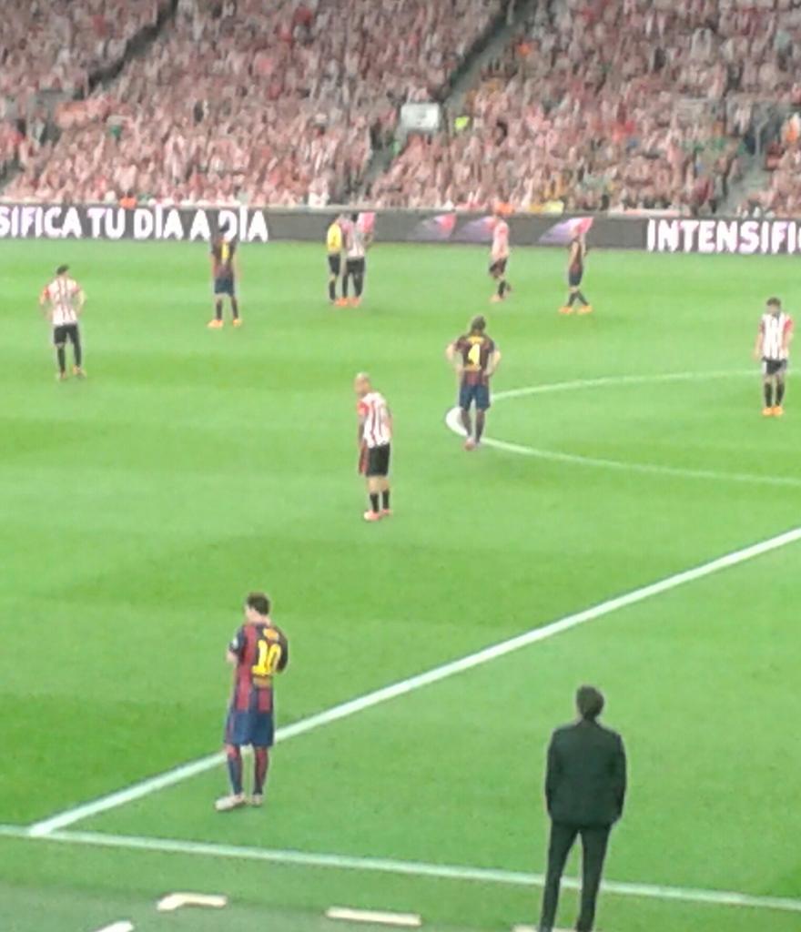 julsdt's tweet photo. #Campions !!! #CopaDelRey #FCB #Doblet http://t.co/sytkS5JR9w