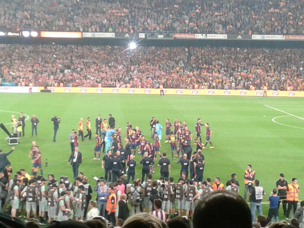 julsdt's tweet photo. #Campions !!! #CopaDelRey #FCB #Doblet http://t.co/sytkS5JR9w