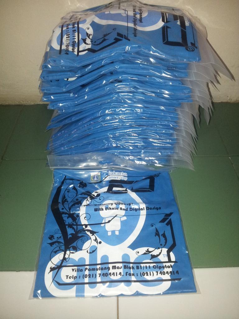 eddesign_jkt's tweet photo. Terima kasih Terralogiq partner off Google yang sudah memesan sablon DTG dan Cutting di ED http://t.co/X13TzRu6Mr