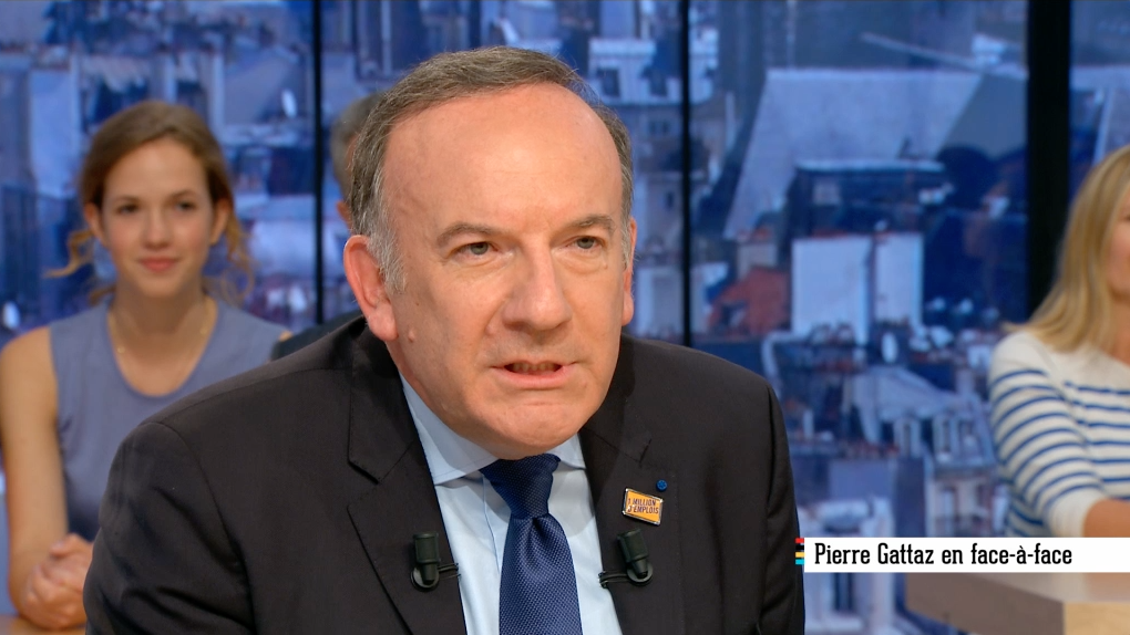 LeSupplement's tweet photo. "Je n’ai jamais promis un million d’emplois au président Hollande face au pacte de responsabilité !"
#LeSupplément http://t.co/zJ9HruJrkE