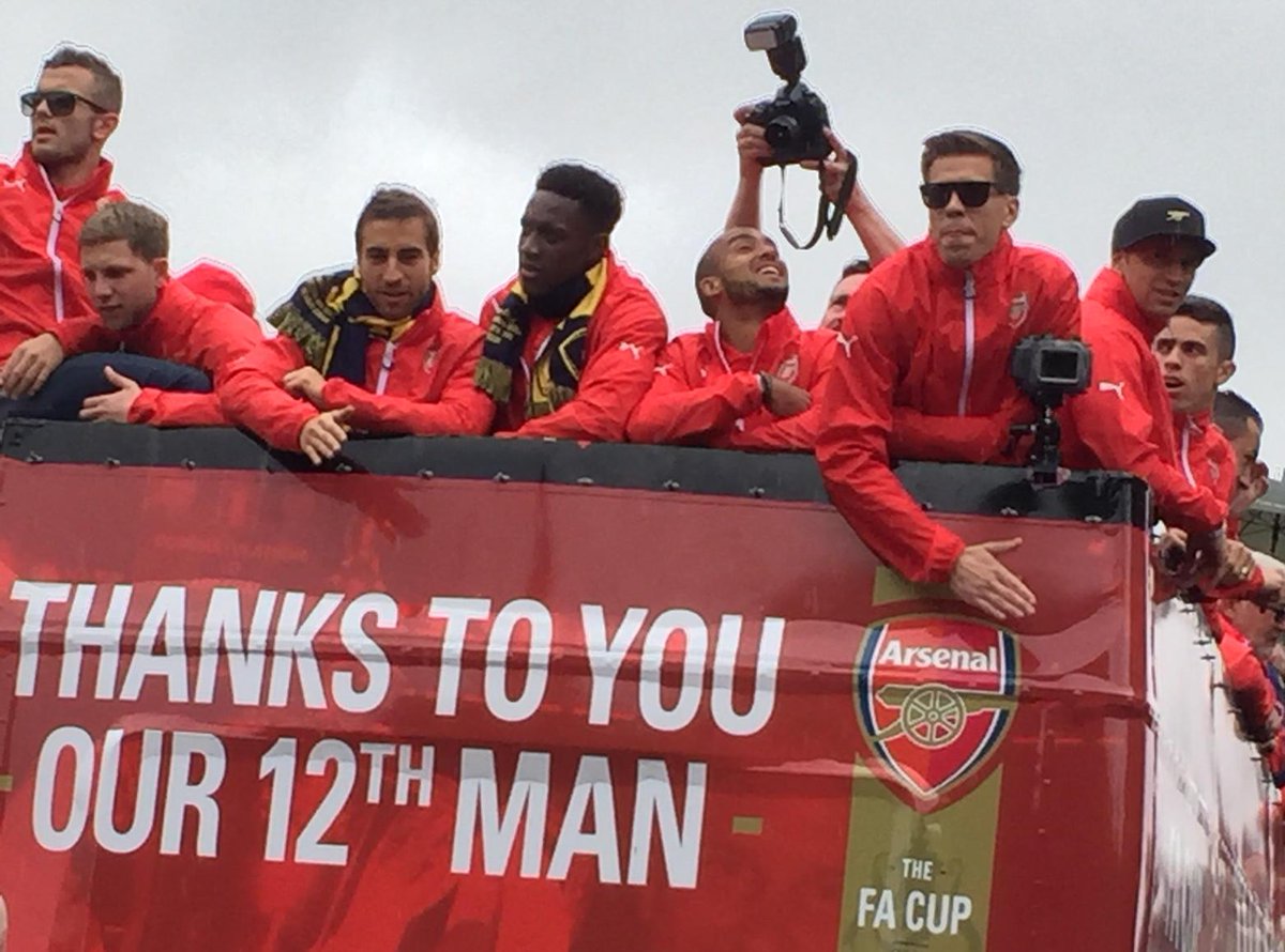 ArsenalAndrew's tweet photo. Well played lads!
#FACupparade http://t.co/VgVRen5paj