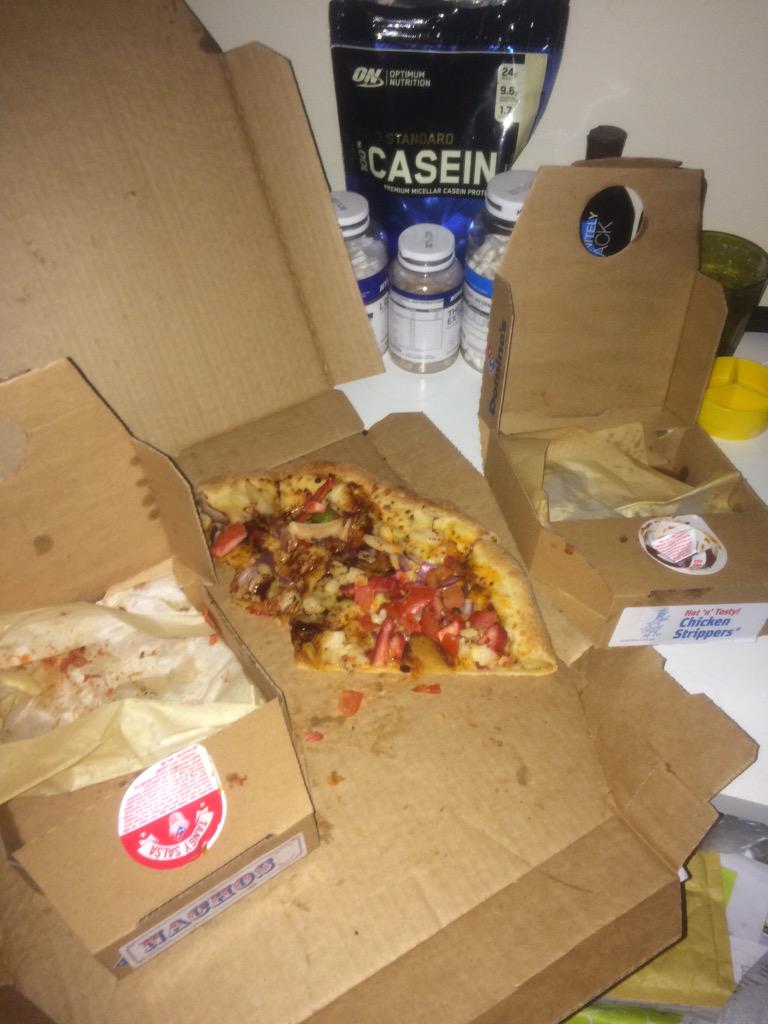 geehanson's tweet photo. @LorraineNewman_ also not a bad attempt... Large pizza nachos and 8 chicken strips #obese http://t.co/EVxxYGd7f0