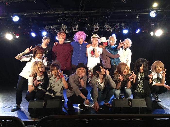 Like_an_Edison's tweet photo. 本日GOEMON ALL STARSによる｢ALL I NEED｣イベントをHOLIDAY SHINJUKUで開催しました！トーク会ではバンド対抗大喜利を実施！面白回答連発でした！合同握手会も大盛り上がりでした！終了後全員で記念撮影♪ http://t.co/GPlxlK3xrh