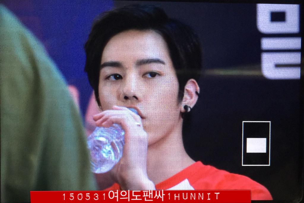 1Hunnit19940712's tweet image. 150531 여의도팬사인회 #엔플라잉 #Nflying #기타리스트 #차훈 preview part1