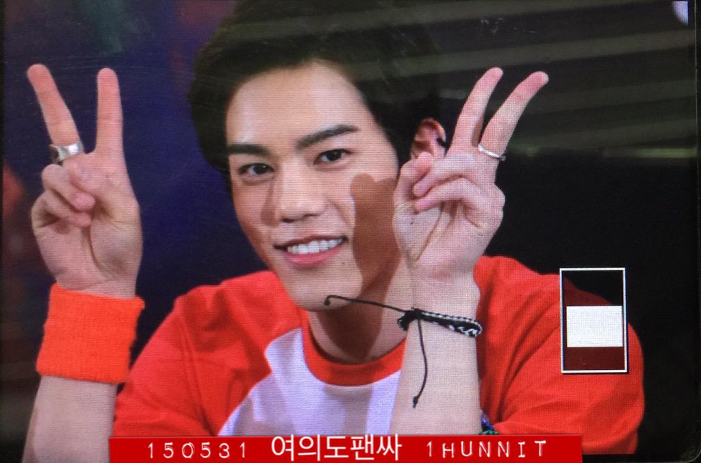 1Hunnit19940712's tweet image. 150531 여의도팬사인회 #엔플라잉 #Nflying #기타리스트 #차훈 preview part1