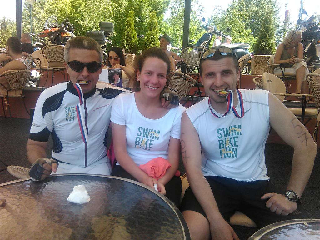 Delta_Holding's tweet photo. Bronza za štafetu Delta II :) Zoran, Anđela i Milan, bravo! #TimDelta #BgHalfDistance http://t.co/FOV2jo9Xmd