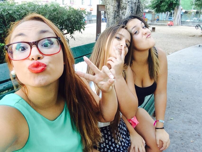 taaaairy's tweet photo. Las quiero pollitos💄💞🌸🐥!! @noaaabarroso__ #noeee http://t.co/EnNYvHaNtt