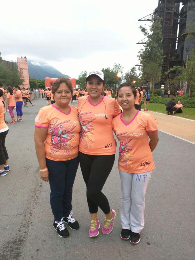jduenezsolis's tweet photo. Yo apoyo a mi familia desde Pamplona. #EllasPueden #CarreraBonafont  @BonafontMexico @Chelydusol http://t.co/l6crrErA0c