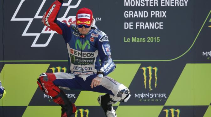 ItsmeShaelly's tweet photo. :( kacian dedek akuh.. @liputan6dotcom: Marquez Terjatuh, Lorenzo Cetak Hatrik di GP Italia http://t.co/dwen7K9GrN http://t.co/XlIqiWByRq"