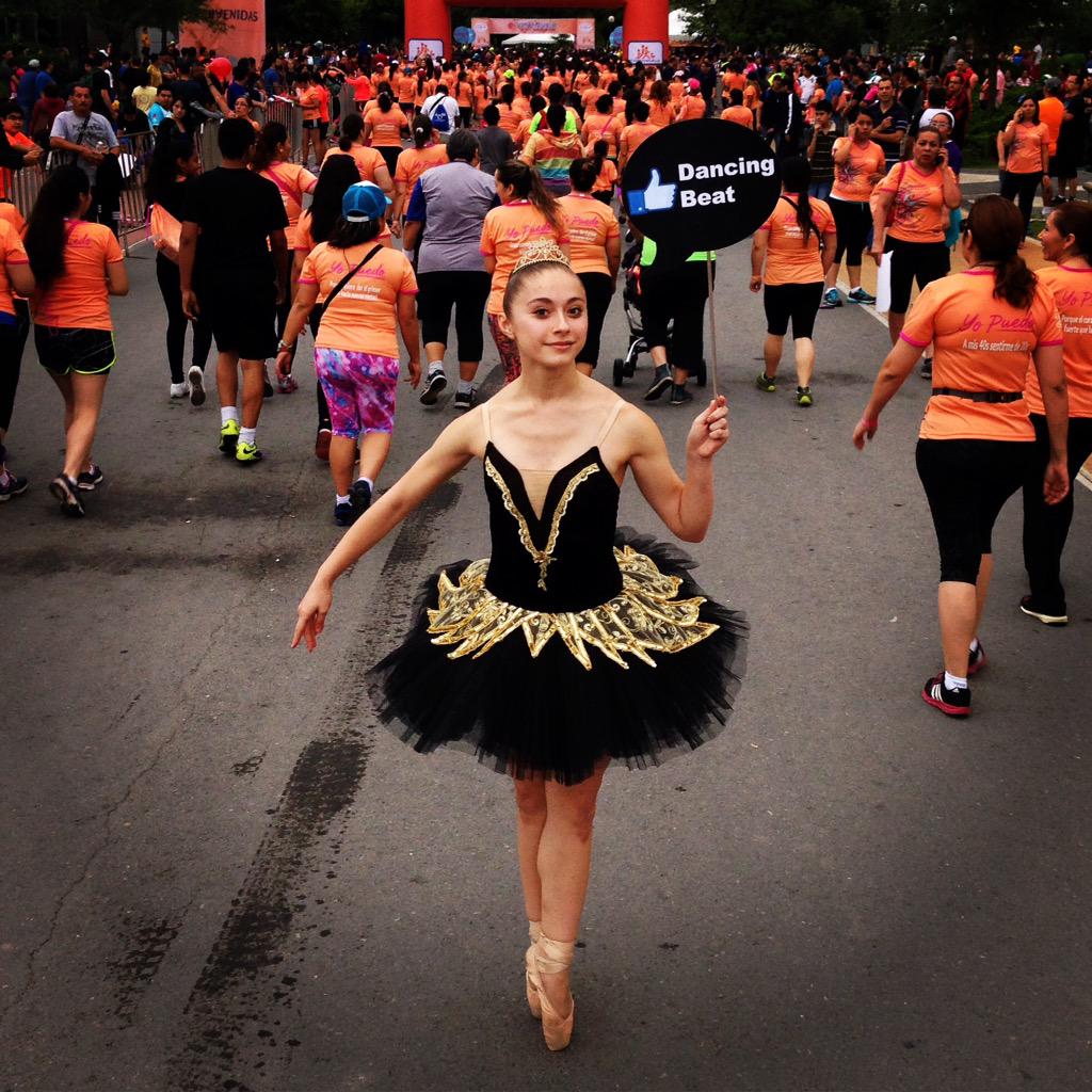 ClassiqueMty's tweet photo. Run time #YoPuedo #Classique #DancingBeat #Ballerina #Dance #Ballet #PointShoes http://t.co/RHn6miXOli