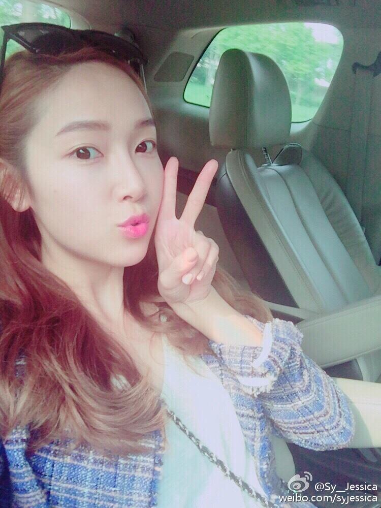 alluringcat's tweet image. My #TeenChoice nominee for #CandiesStyleIcon is  Jessica Jung teenchoice.com/nominate