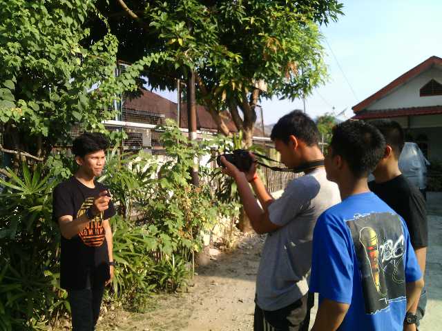 Rantauprapat beatbox in the backstages.
Jadi gini kalo kita lagi shooting video" freestyle kita