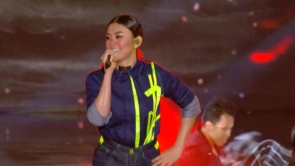 IndraFernanda5's tweet image. BANGET..!! &quot;@netmediatama: YES! Pasti setuju dong penampilan @agnezmo keren banget? #MeriahnyaNET2