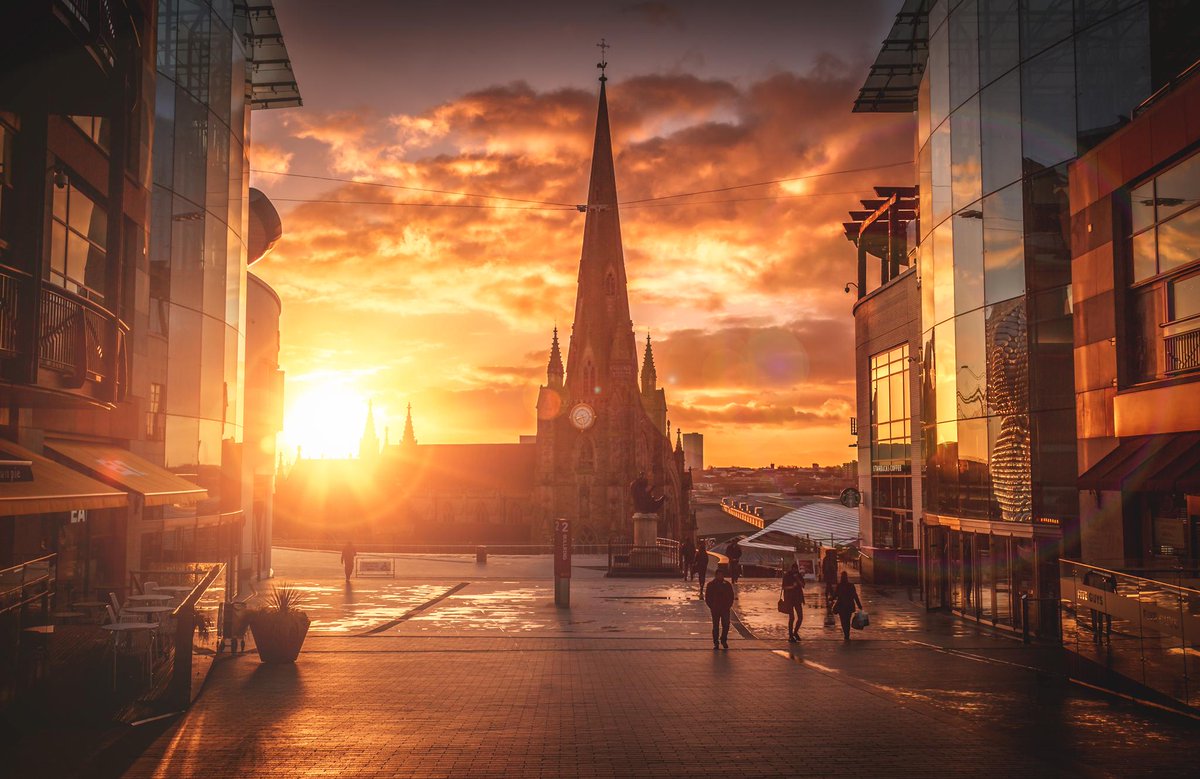 ross_jukes's tweet photo. #Sunrise - more at https://t.co/8sk67FOfnM - @birminghammail @bbcmtd @Bullring @visit_bham @brumpic @ICHOOSEMag http://t.co/BloUUeOVeI