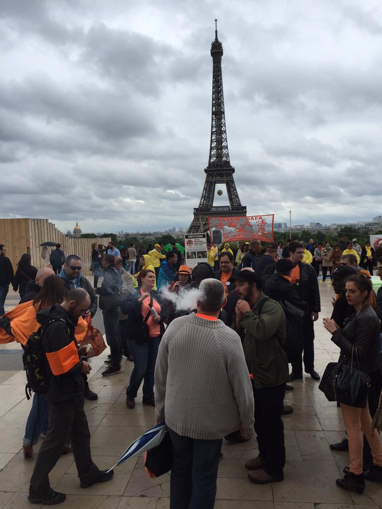 vapingpost_fr's tweet photo. #FMvape ! C'est parti. Sous le soleil :) http://t.co/uulYbXuw0H