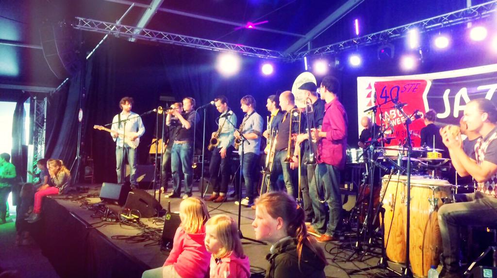 We just joined <a href="/SamVloemans/">Sam Vloemans</a> <a href="/JazzBoz/">46 JazzBoZ</a> #awesomeness