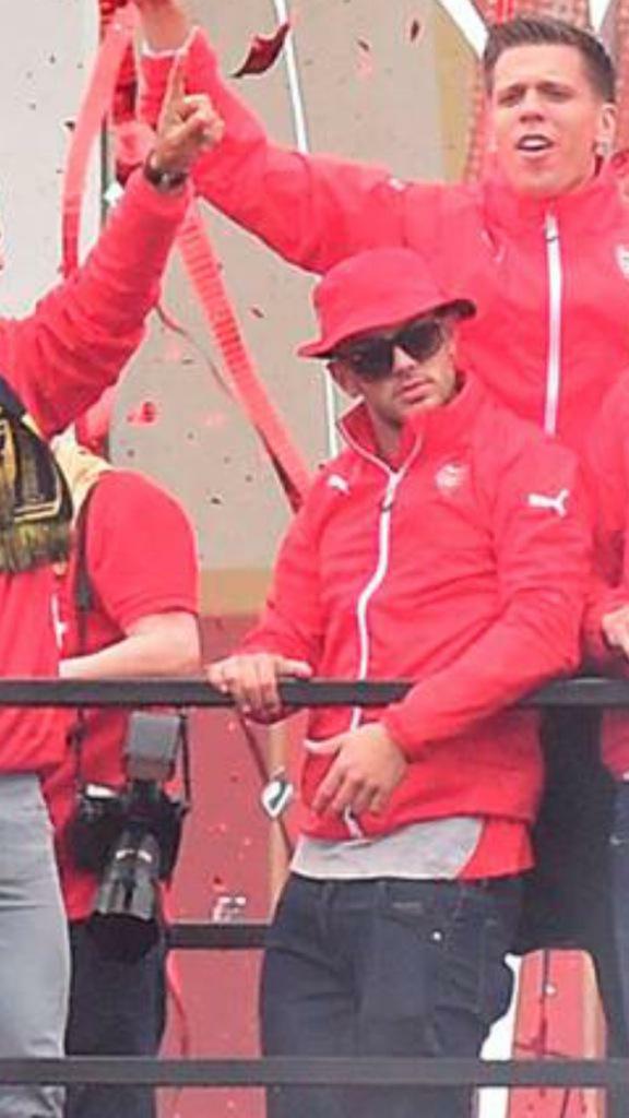 WhiteyTheBarber's tweet image. Look at this kid 😂😂😂😂 #Don #MyMan #YouWantSome #WeHateTottenham #WeHateTottenham