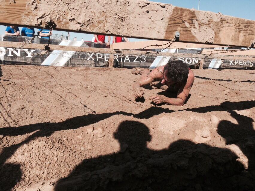 SpartanRaceEsp's tweet photo. No importa arrodillarse y tirarse al barro si al final te espera la gloria. ¿Qué somos? Espartanos, ¡AROOO! http://t.co/aknqwZyb04