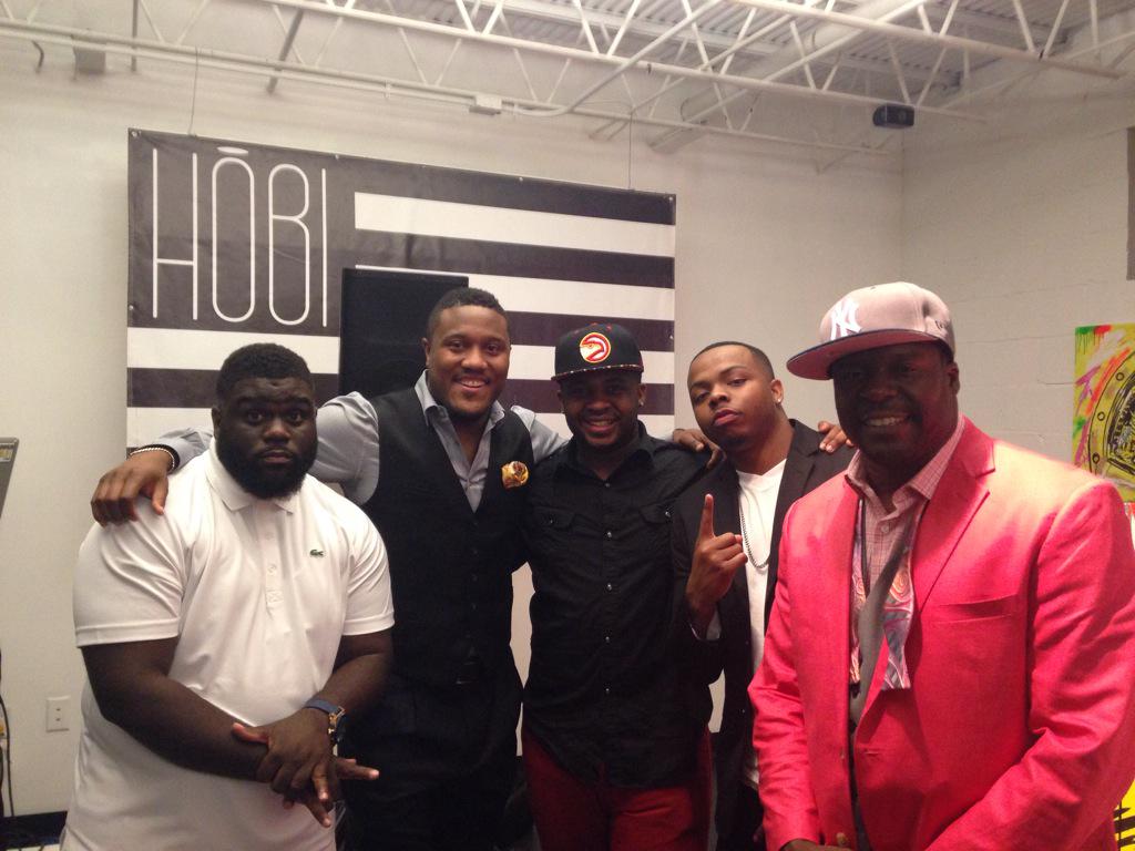 TheREALStanP's tweet photo. These dudes! @themarcusharvey @qthebarbr @TheTariqNevar @Mr_BBA_Official #BarberStars Great event fellas! http://t.co/4FiPbPolLZ