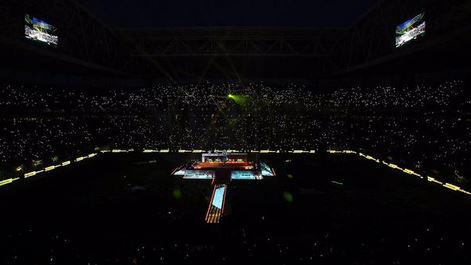 'ne kleine Party zum Abschluss. Kann man mal so machen ;-)

pic via <a href="/GalatasaraySK/">Galatasaray SK</a> <a href="/Galatasaray/">Galatasaray EN</a> #SampiyonaSelamDur