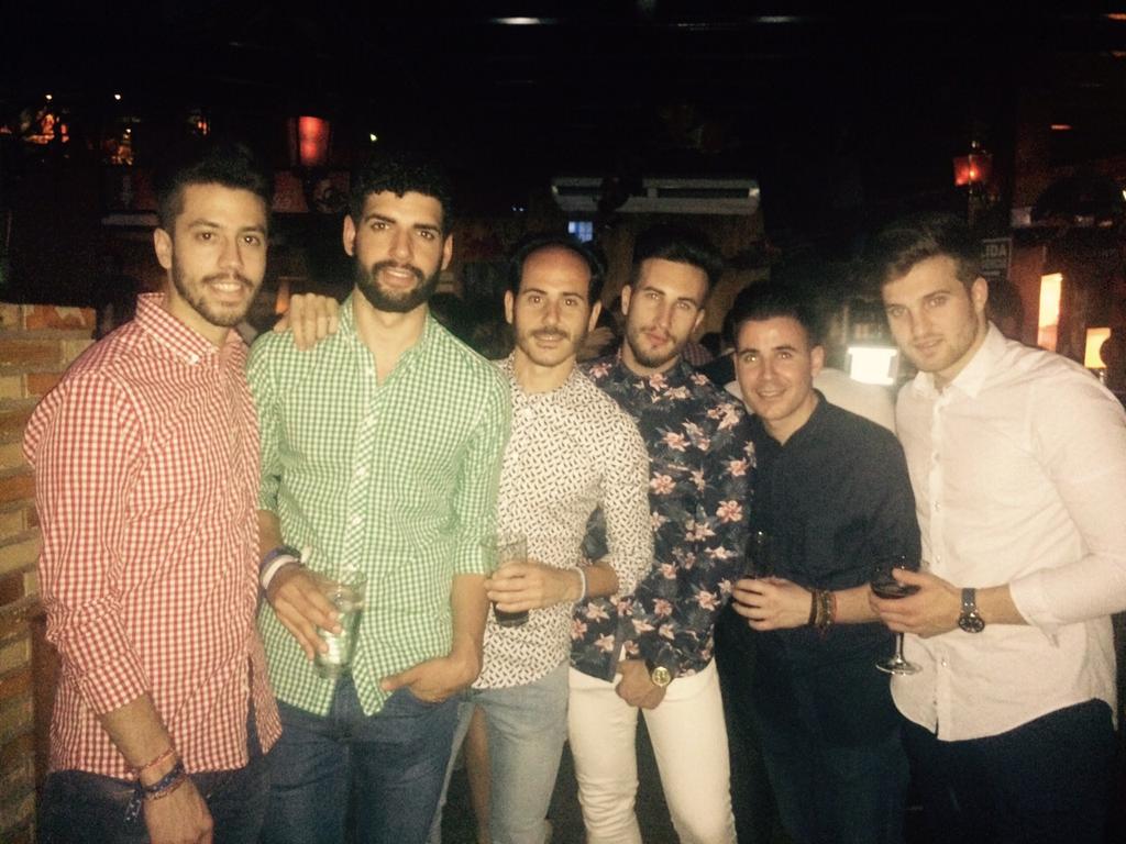 samuelbr94's tweet photo. Buenas tardes desde Alicante. Noche de tralla, día de paz! #LaComedia #Puerto http://t.co/qKKN7j94eo