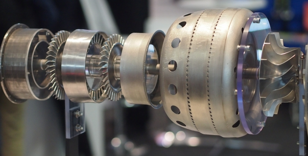 EntMagazineME's tweet photo. The next in #3Dprinting: Australian engineers create first 3D printed jet engines http://t.co/FwqYB4BwML #aviation http://t.co/k5ocbMHXPC