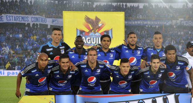 Jhotan17's tweet photo. Vamos @MillosFCoficial hoy cueste lo que cueste desde aquí mis mejores energías #VamosPorMas #VamosPorLa15 Carajos http://t.co/VBWdpUYA9d