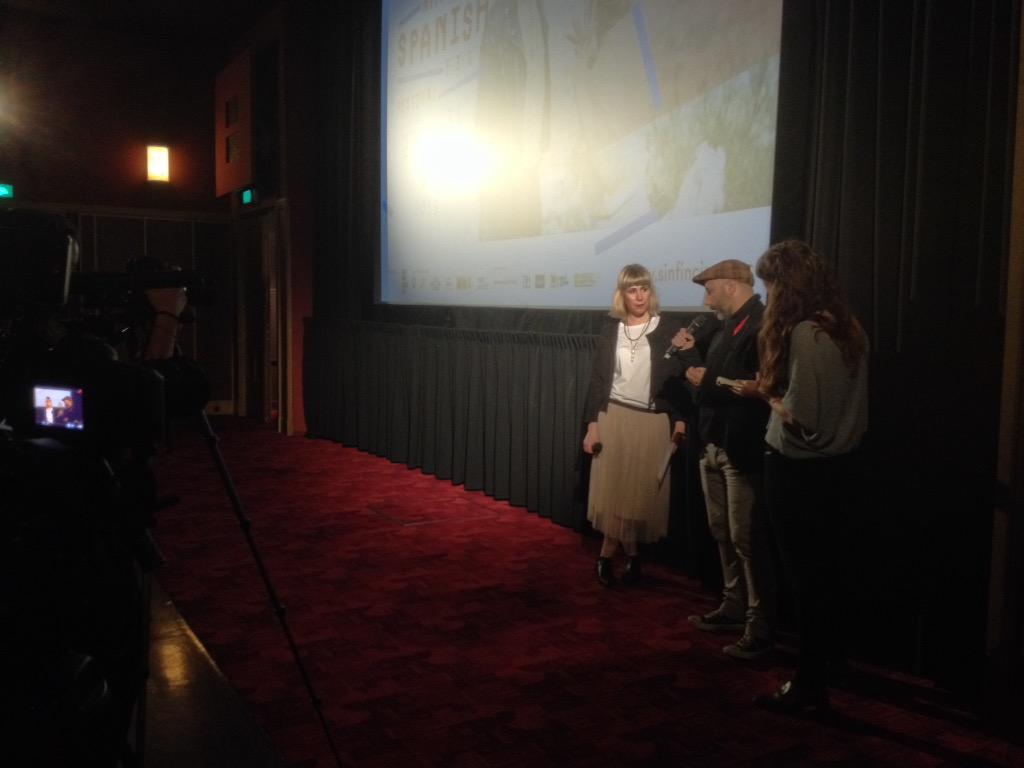 The director Alfonso Zarauza is with us at Q&amp;A now.